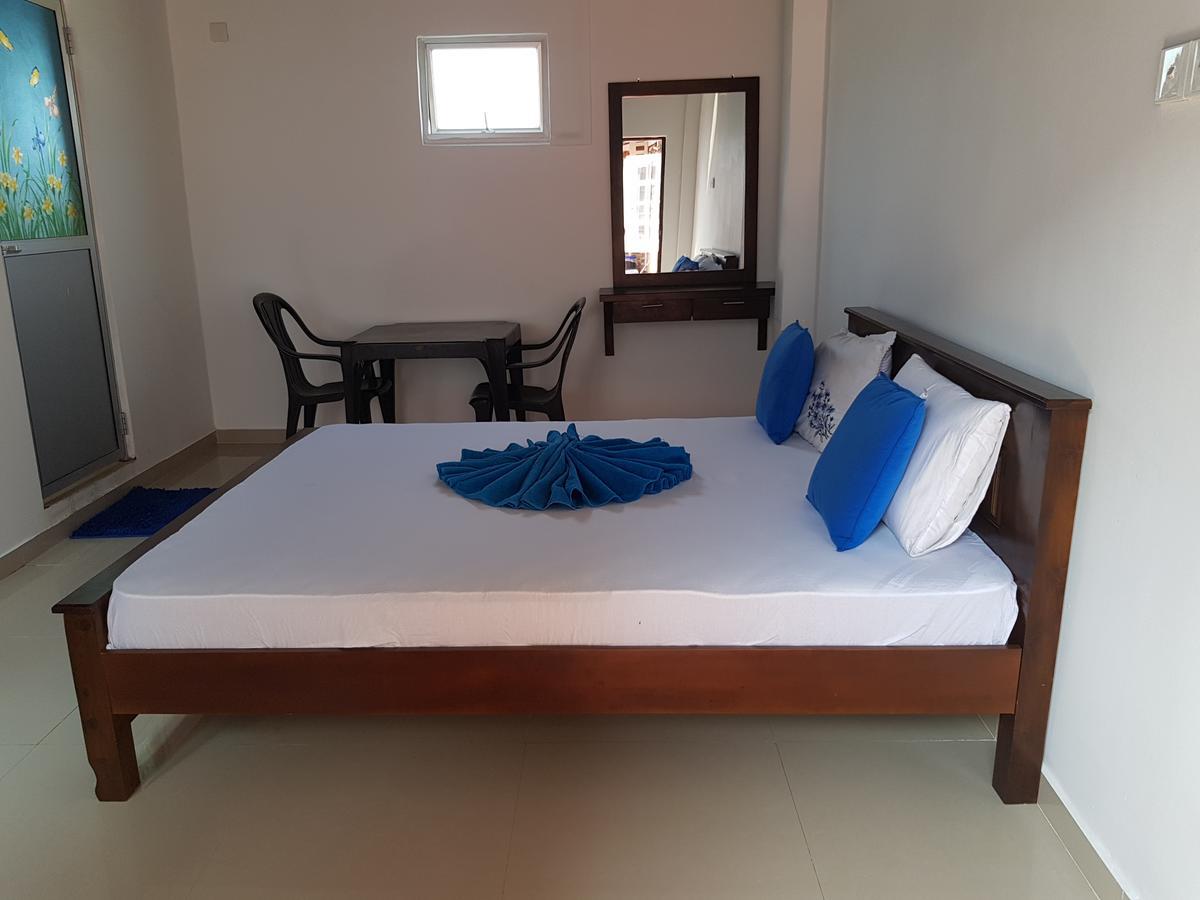 Oasis Beach Hotel Negombo Extérieur photo