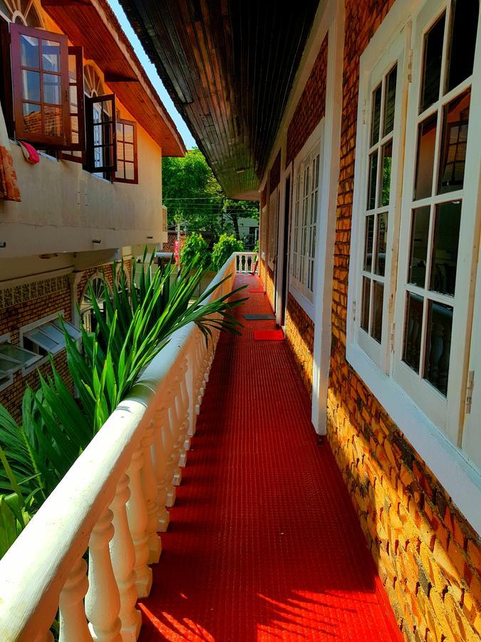 Oasis Beach Hotel Negombo Extérieur photo